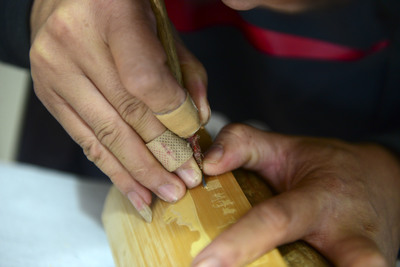 匠心传竹韵 刘连学与他的留青竹刻艺术